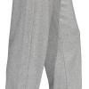DQ3059_APP_on-model_detail-2_white