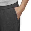 DS8731_APP_on-model_detail-1_white