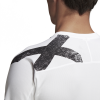 DS8761_APP_on-model_detail-3_white