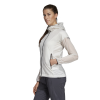 DS9309_APP_on-model_side_white