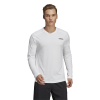 DT3045_APP_on-model_standard_white