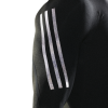 DT4023_APP_on-model_detail-3_white