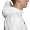 DT9851_APP_on-model_detail-3_white