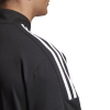 DT9923_APP_on-model_detail-3_white