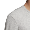 DT9937_APP_on-model_detail-3_white