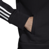 DU0232_APP_on-model_detail-2_white