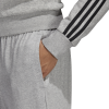 DU0399_APP_on-model_detail-1_white