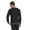 DU0436_APP_on-model_back_white
