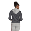 DU0642_APP_on-model_back_white