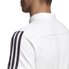 DU0870_APP_on-model_detail-3_white