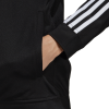 DV2428_APP_on-model_detail-2_white