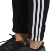 DV2428_APP_on-model_detail-3_white