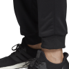 DV2452_APP_on-model_detail-3_white