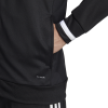 DW6849_APP_on-model_detail-2_white