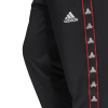 DW9362_APP_on-model_detail-3_white