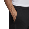 DZ0399_APP_on-model_detail-1_white