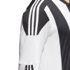 M62778_APP_on-model_detail-3_white