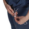 GL9538_APP_on-model_detail-2_white